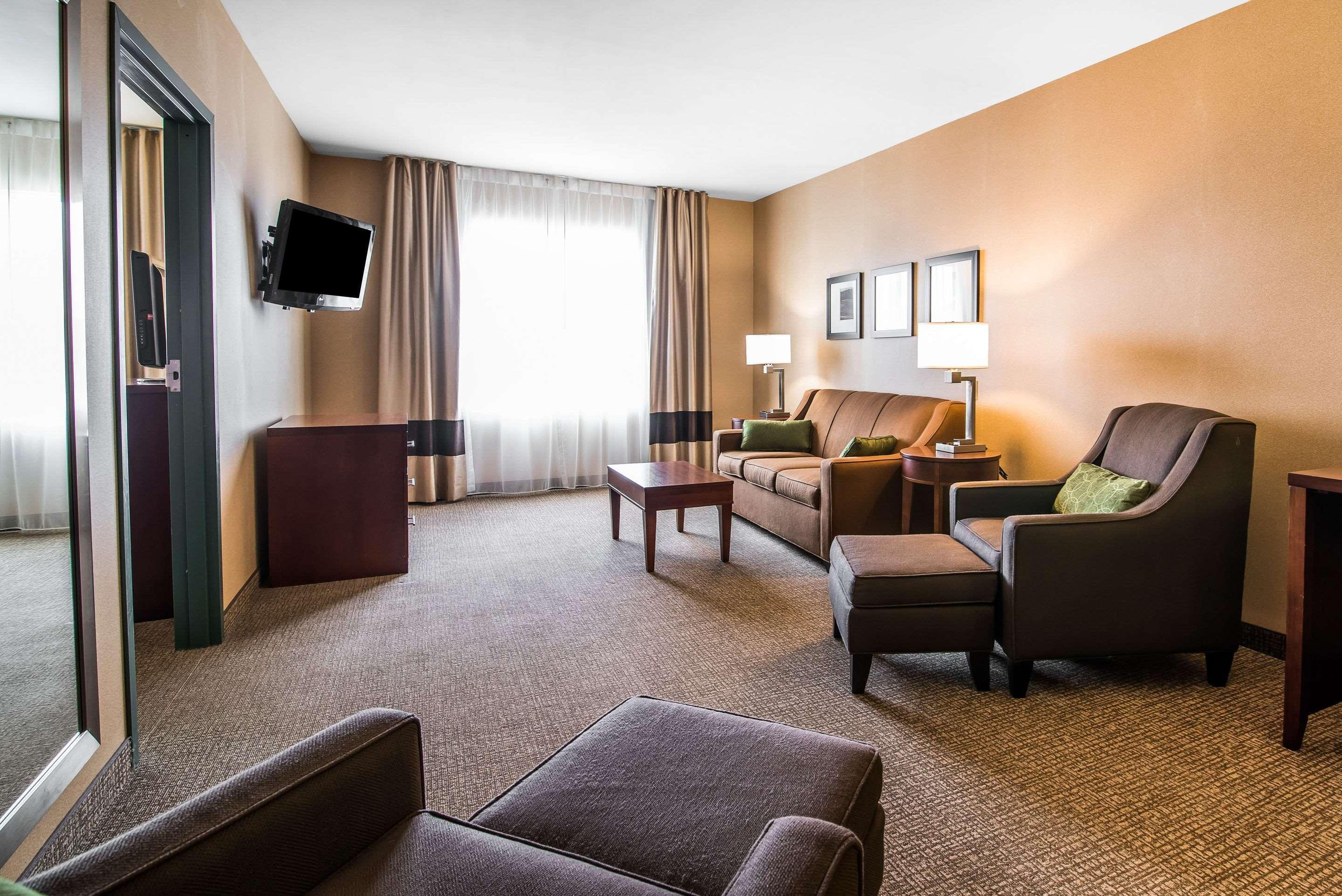 Quality Inn & Suites Towanda Exteriör bild